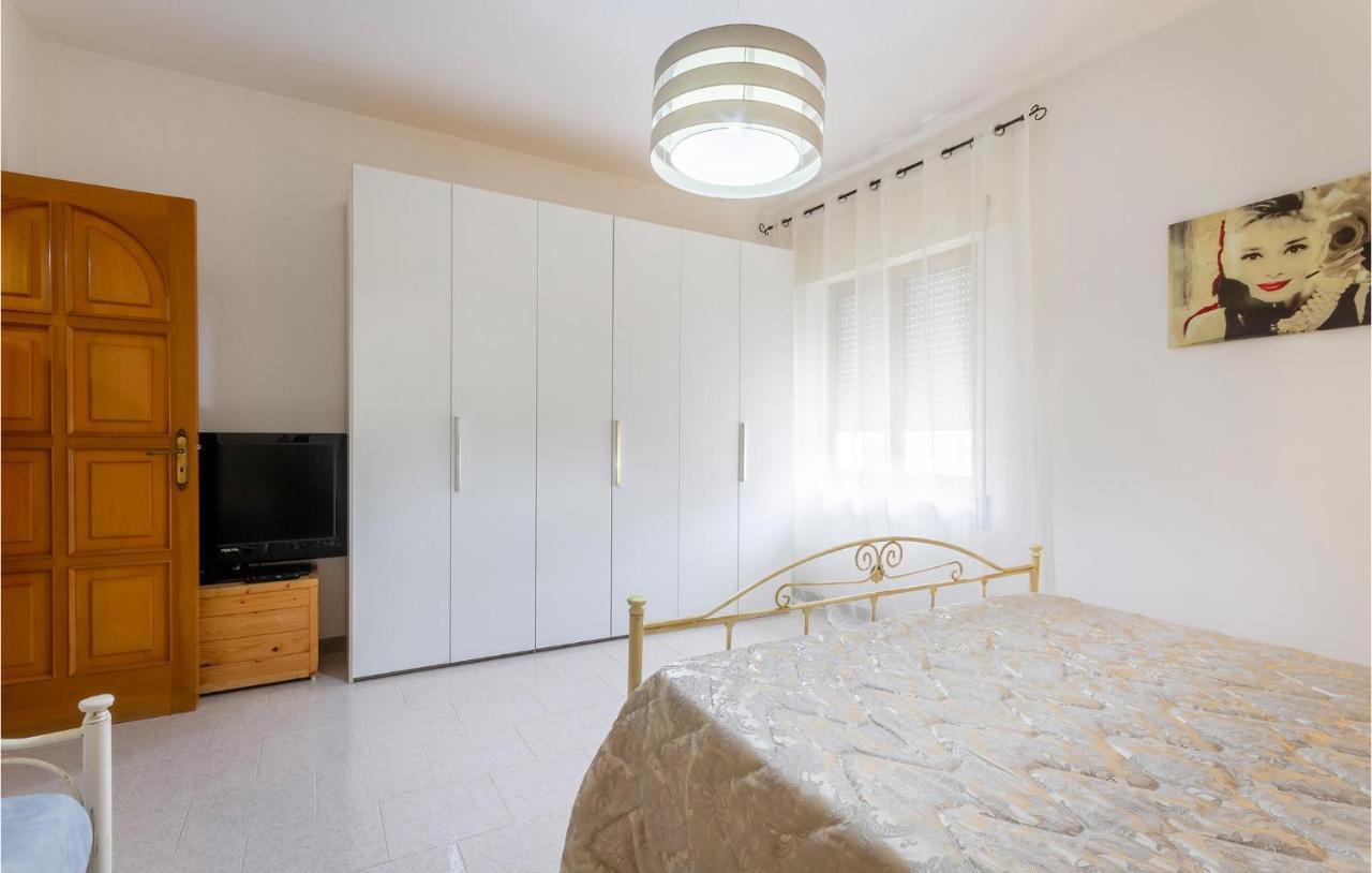 Lovely Apartment In Carovigno With Kitchen Exterior foto