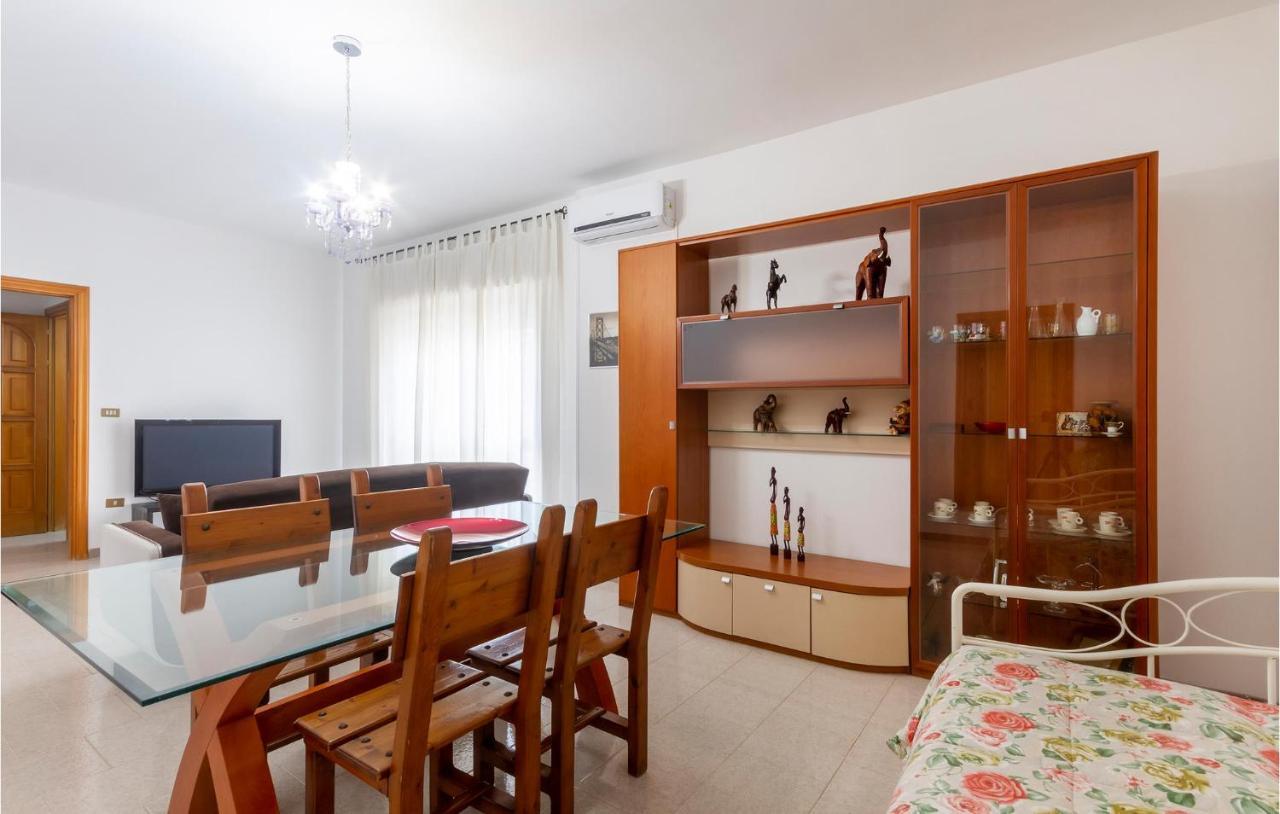 Lovely Apartment In Carovigno With Kitchen Exterior foto
