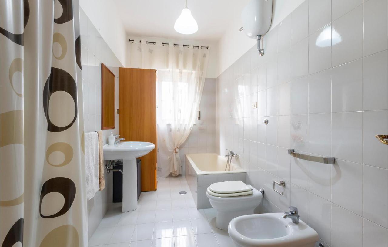 Lovely Apartment In Carovigno With Kitchen Exterior foto
