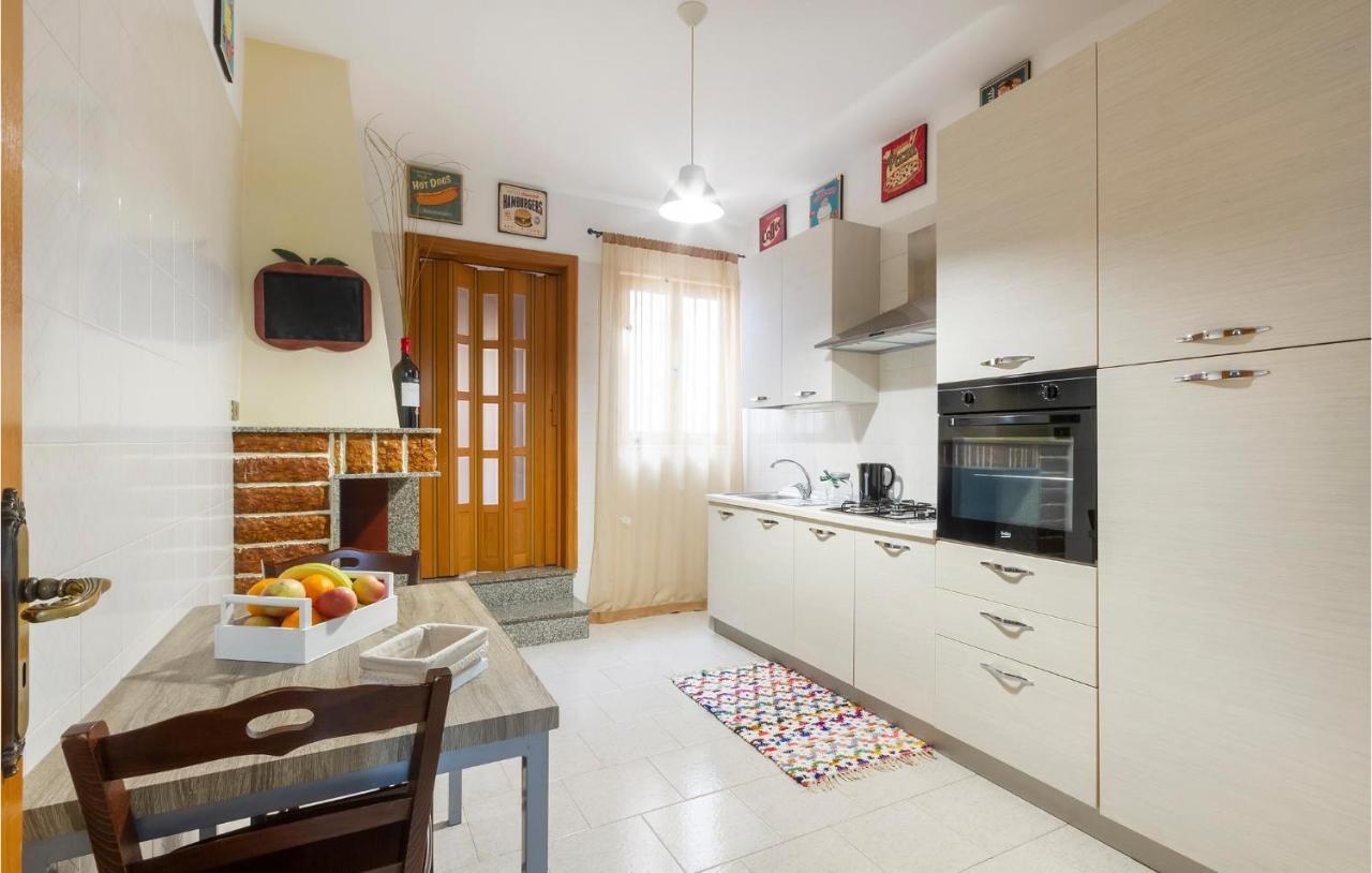 Lovely Apartment In Carovigno With Kitchen Exterior foto